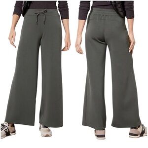 SPANX AirEssentials Wide Leg Pants size 1X olive green